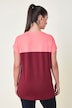 T-shirt technique, coupe Slim Fit, esprit « colour blocking » et empiècements en mesh, séchage rapide